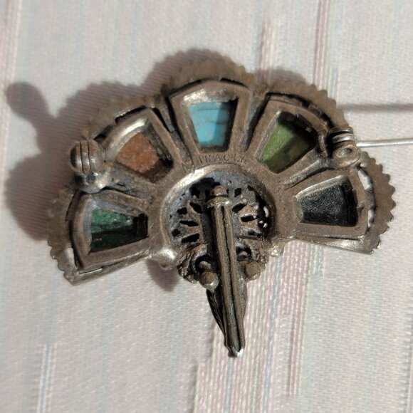 Vintage Miracle Signed Celtic Irish Scottish Faux Stones Fan Shaped Brooch Pin - Picture 10 of 15